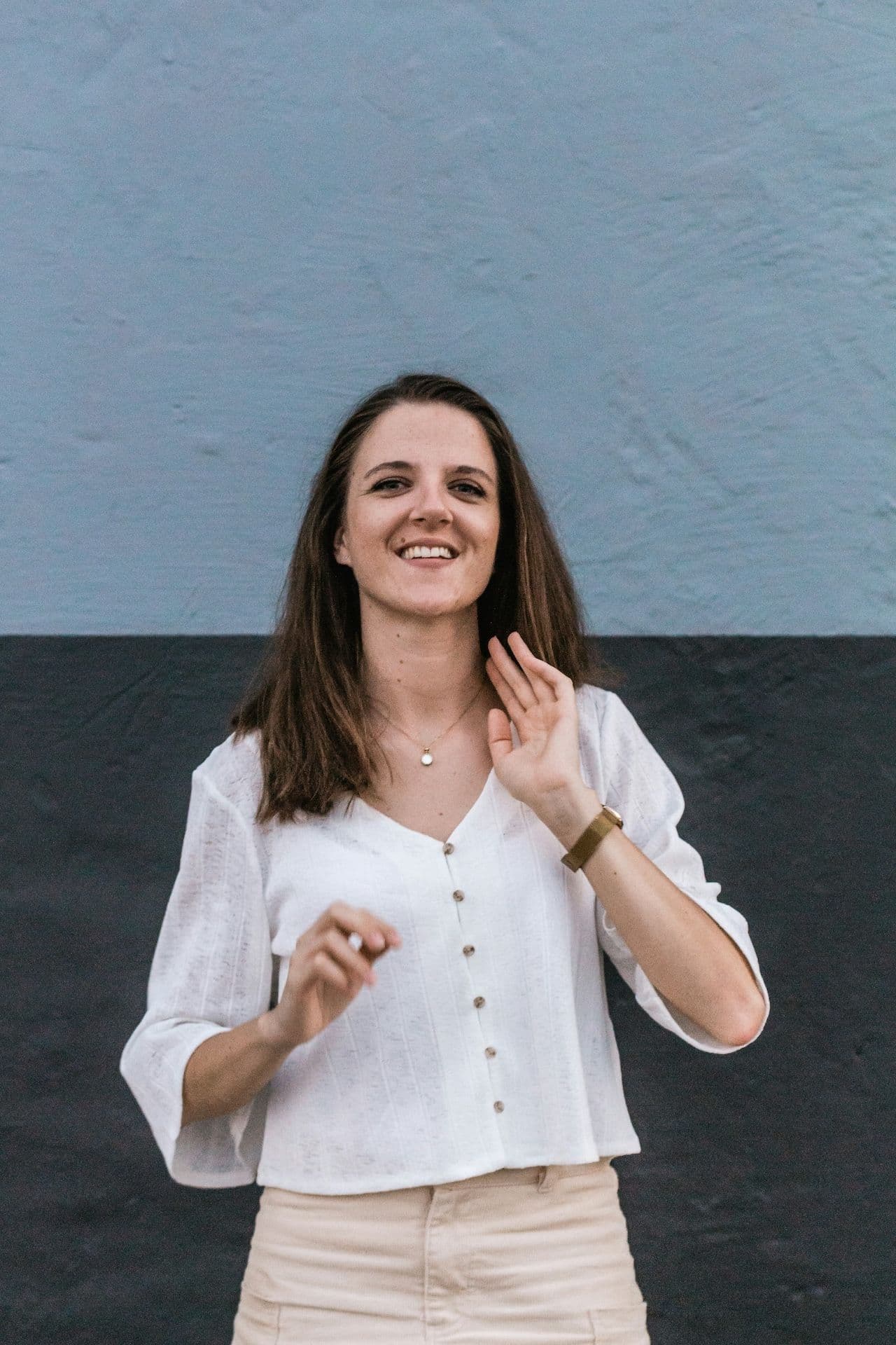 Transform your articles, notes, or podcast transcripts into 7 ready-to-post LinkedIn drafts, written in your authentic founder voice.